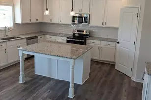 305 Rodeo Dr, Auburn, GA 30011 - Photo 8