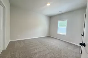305 Rodeo Dr, Auburn, GA 30011 - Photo 2