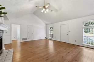 2160 Logan Dr, Jonesboro, GA 30236 - Photo 10