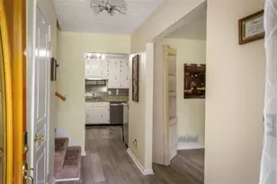 1239 Country Pine Dr, Ellenwood, GA 30294 - Photo 2