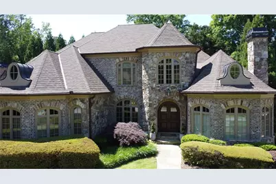 841 Camden Park Court NE, Atlanta, GA 30342 - Photo 2