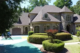841 Camden Park Ct NE, Atlanta, GA 30342 - Photo 4