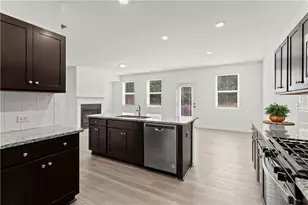 5760 Flint Ln, Cumming, GA 30028 - Photo 2