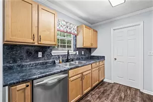 2708 Lake Park Ridge E, Acworth, GA 30101 - Photo 18