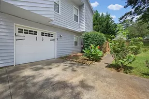 2262 New Castle Cir, Norcross, GA 30071 - Photo 4