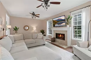 870 Springtime Dr, Lawrenceville, GA 30043 - Photo 10