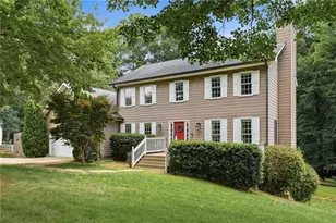 870 Springtime Dr, Lawrenceville, GA 30043 - Photo 2