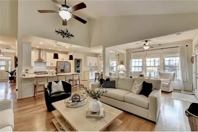 2556 Olney Falls Drive, Braselton, GA 30517 - Photo 10