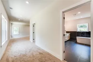 709 Emily Pl NW, Atlanta, GA 30318 - Photo 40