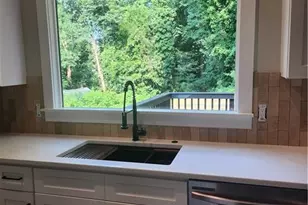 852 Laurelmont Dr SW, Atlanta, GA 30311 - Photo 10