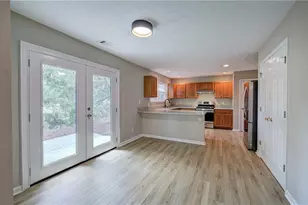 608 Red Oak Ct, Canton, GA 30114 - Photo 14