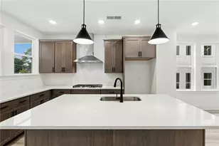 650 Memphis Dr, Scottdale, GA 30079 - Photo 8