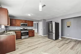 541 Hamlet Dr, Hampton, GA 30228 - Photo 8