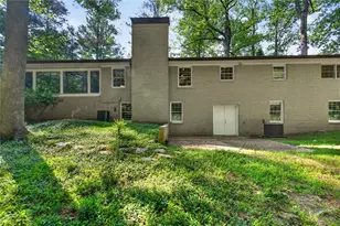 2070 Clay Dr NE, Sandy Springs, GA 30350 - Photo 44
