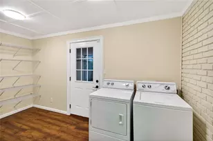 2070 Clay Dr NE, Sandy Springs, GA 30350 - Photo 34