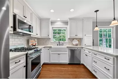2070 Clay Drive NE, Sandy Springs, GA 30350 - Photo 16