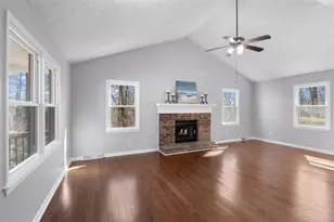 11 Ridgeview Dr SE, Silver Creek, GA 30173 - Photo 2