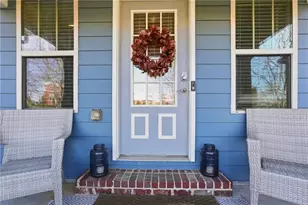 411 Royal Cres Ln E, Canton, GA 30115 - Photo 2