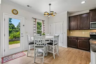 704 Pineglen Dr, Acworth, GA 30102 - Photo 10