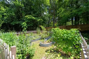 4886 Raven Way NE, Marietta, GA 30066 - Photo 32