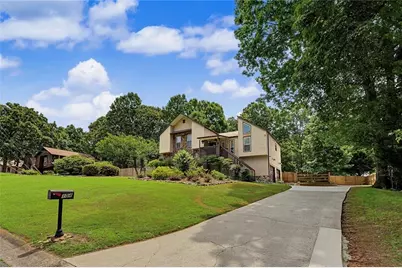154 W Putnam Ferry Road, Woodstock, GA 30189 - Photo 2