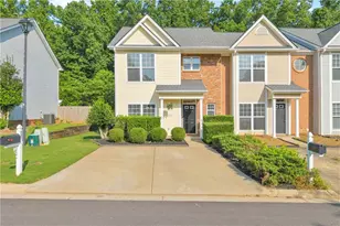 207 Pearl Chambers Dr, Dawsonville, GA 30534 - Photo 1