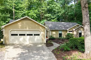 1955 Hitching Post Ln, Marietta, GA 30068 - Photo 2