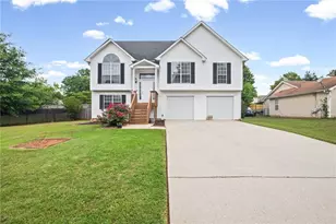 2031 Tudor Dr, McDonough, GA 30253 - Photo 2