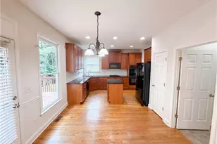 685 Jefferson Pl, Cumming, GA 30040 - Photo 8