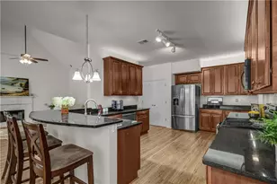 148 Marie Farms N Dr, Newnan, GA 30268 - Photo 4