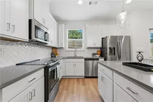 5768 Calle Vis Dr, Lithonia, GA 30058 - Photo 4