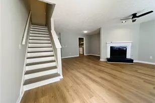 1016 Kennesborough Rd NW, Kennesaw, GA 30144 - Photo 4
