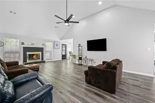 365 Cook Dr, Ellenwood, GA 30294 - Photo 4
