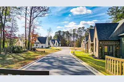 4400 Lakeview Court, Acworth, GA 30101 - Photo 2
