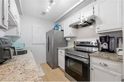 24311 Plantation Drive NE, Atlanta, GA 30324 - Photo 10