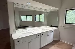 352 N Peak Dr, Alpharetta, GA 30022 - Photo 20