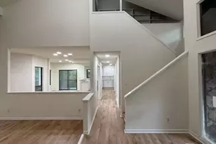 352 N Peak Dr, Alpharetta, GA 30022 - Photo 16