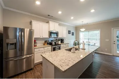 819 Ash Street, Canton, GA 30114 - Photo 4