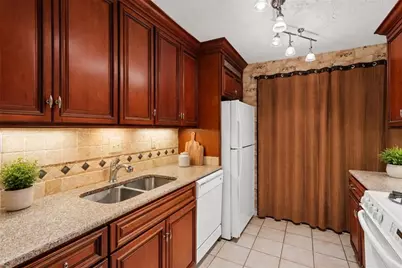 407 Natchez Trace, Atlanta, GA 30350 - Photo 6
