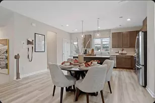 2704 Dreycott Ln, Lawrenceville, GA 30043 - Photo 10