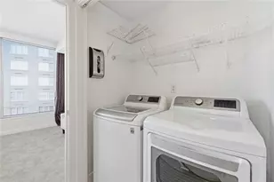 3338 Peachtree Rd NE, Atlanta, GA 30326 - Photo 10