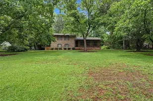 2985 Fredrick Dr, Marietta, GA 30062 - Photo 2