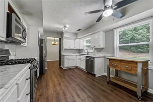2570 Johnston Rd NW, Kennesaw, GA 30152 - Photo 10