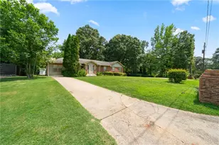 2205 Loring Ct, Decatur, GA 30032 - Photo 4