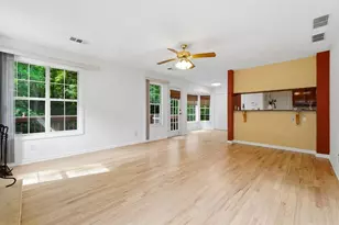 1645 Chase Ridge Ln, Lawrenceville, GA 30043 - Photo 4