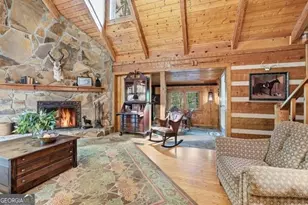 320 Sweetwater Dr, Clarkesville, GA 30523 - Photo 4