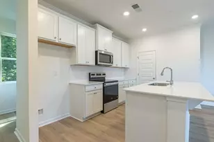 1304 Lakota Pl, Atlanta, GA 30315 - Photo 6