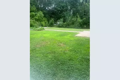 2226 Lynn Drive SW, Marietta, GA 30060 - Photo 2