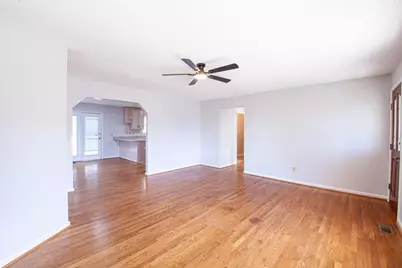 102 Lindsey Court NE, Calhoun, GA 30701 - Photo 8