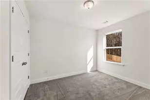 6001 Silverbell Dr, Flowery Branch, GA 30542 - Photo 18